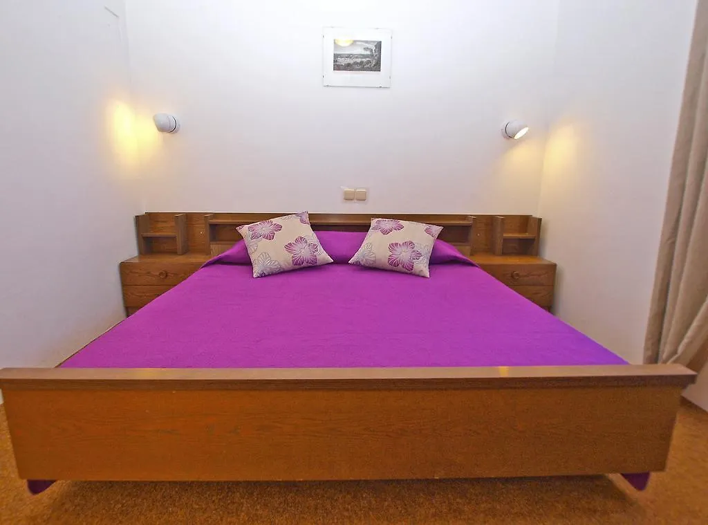 Apartments Jozefina 1261 Medulin