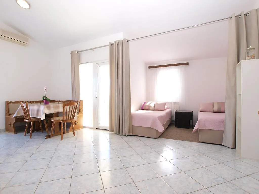 Apartments Jozefina 1261 Medulin Croatia